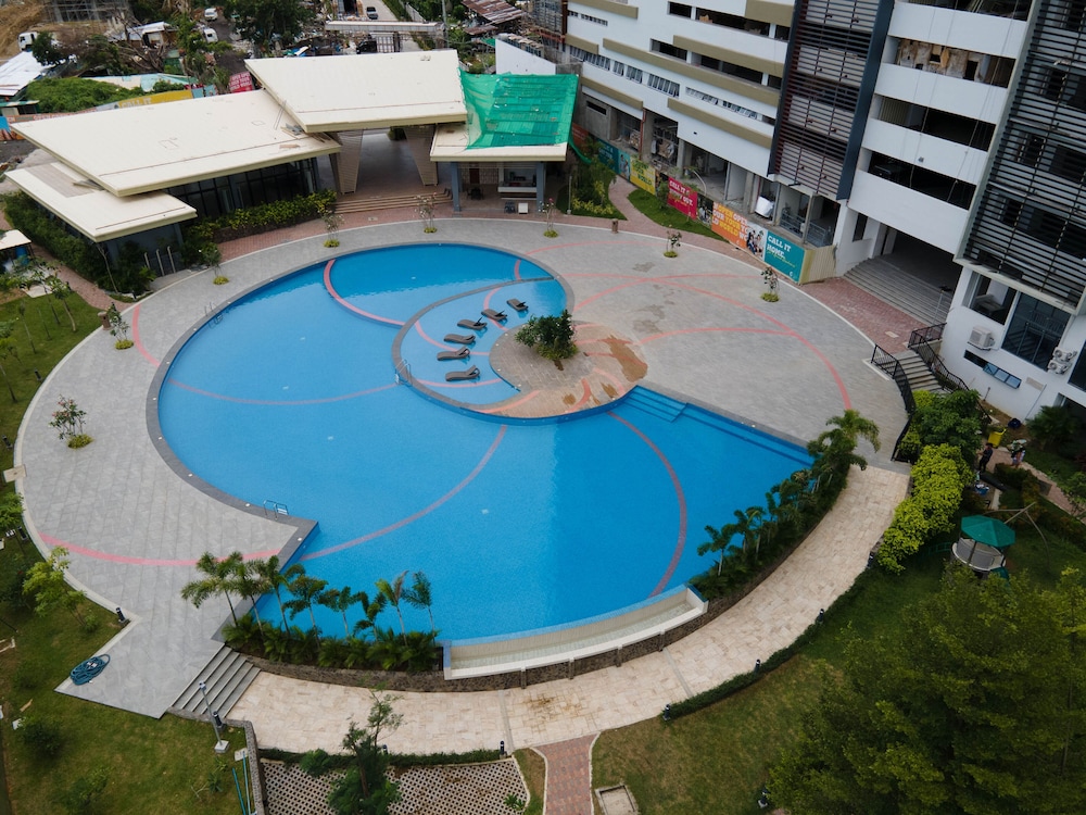 The Noble Cebu 52/59