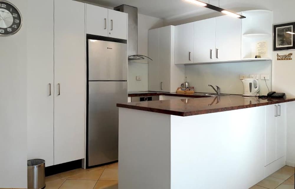 3 Bedrooms, Courtyard, Apartment, 1 Queen and 2 King Beds