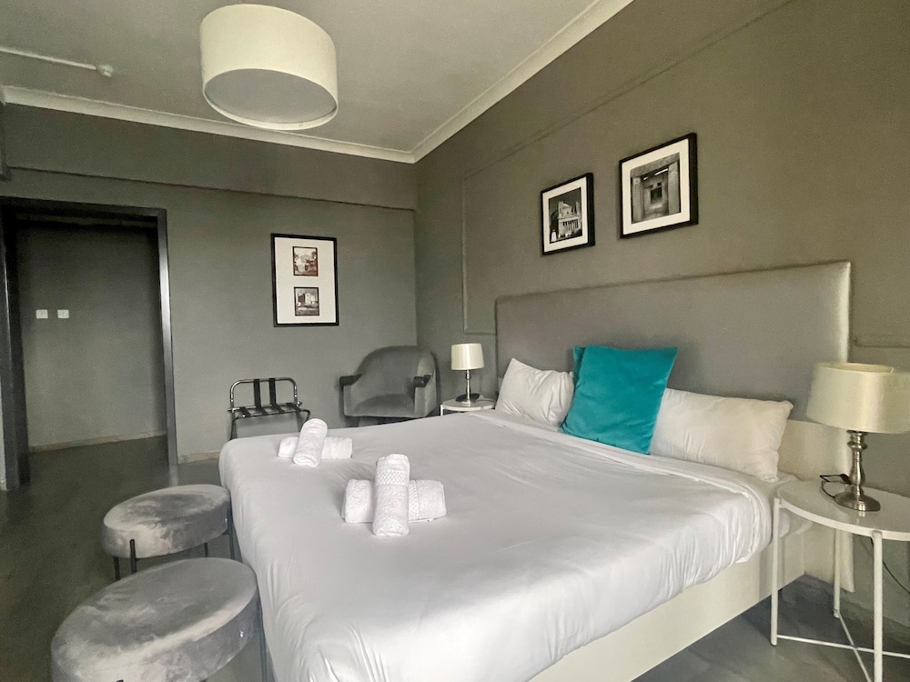 SLIEMA MARINA HOTEL 8/70
