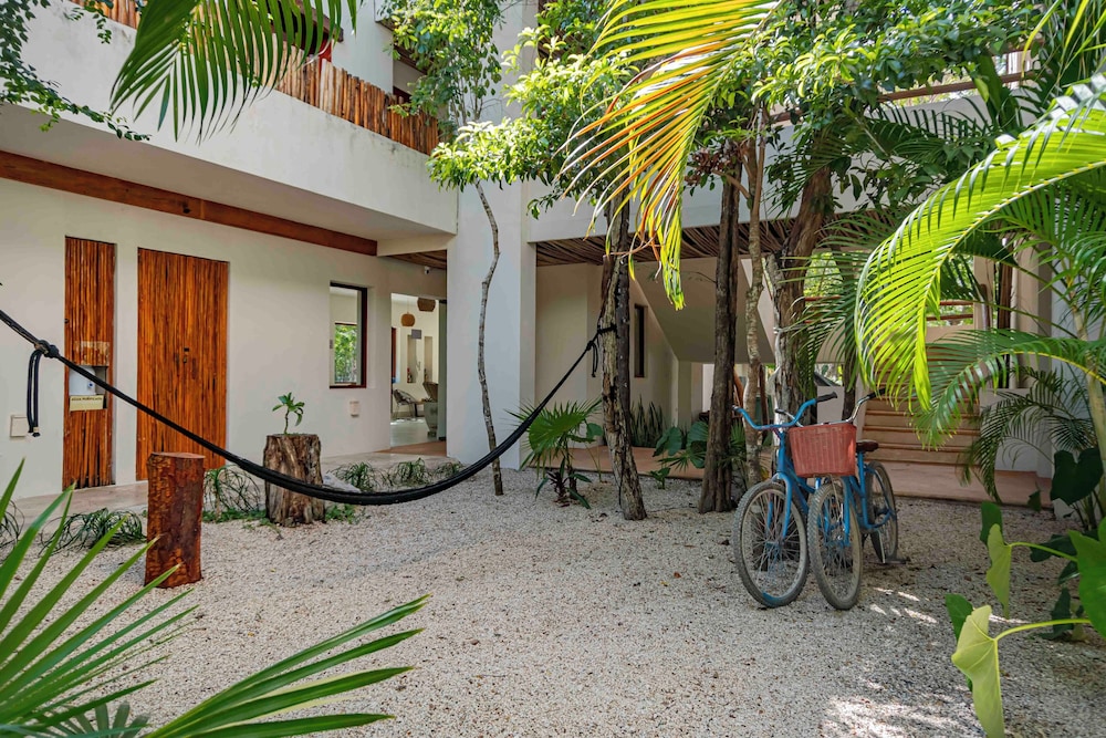 Niik Tulum 75/82