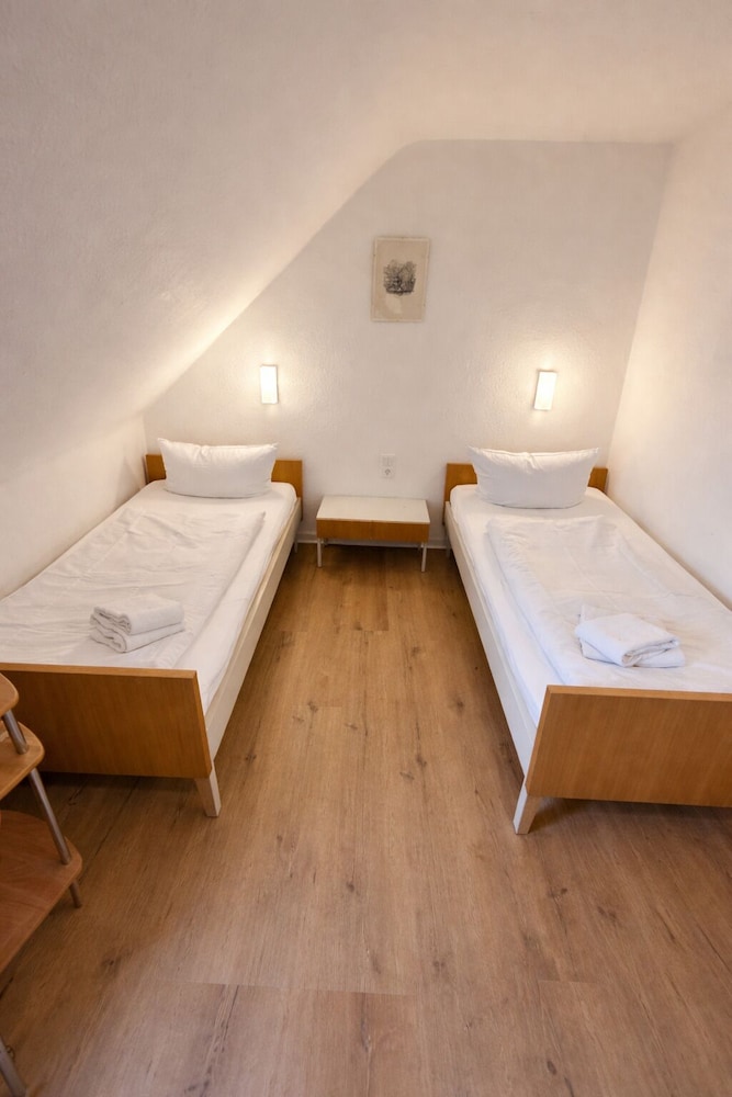 Hotel Haus Schwan 16/25
