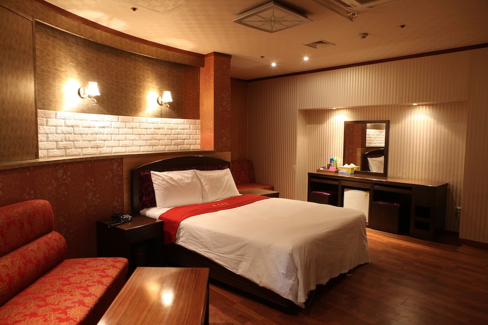 King Hotel 34/42