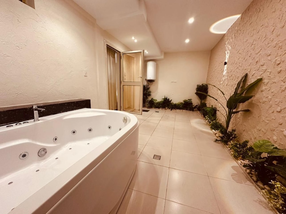 جناح استوديو ملكي بستة أسرّة، Giza Pyramids Inn 5/5