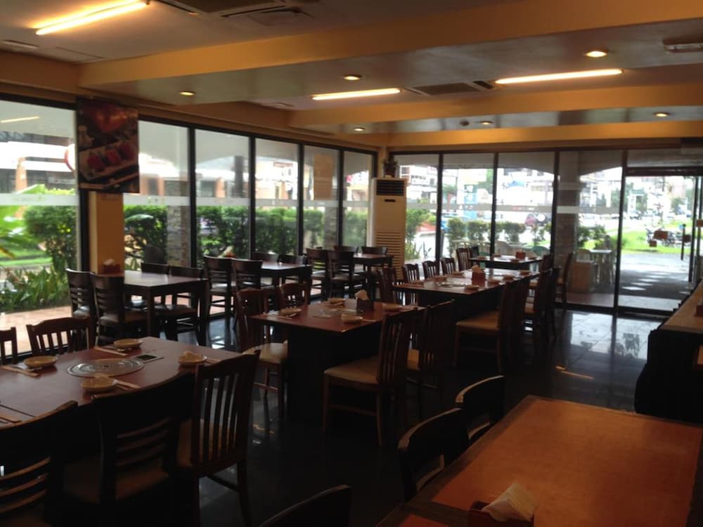 Bayfront Hotel Subic 36/41