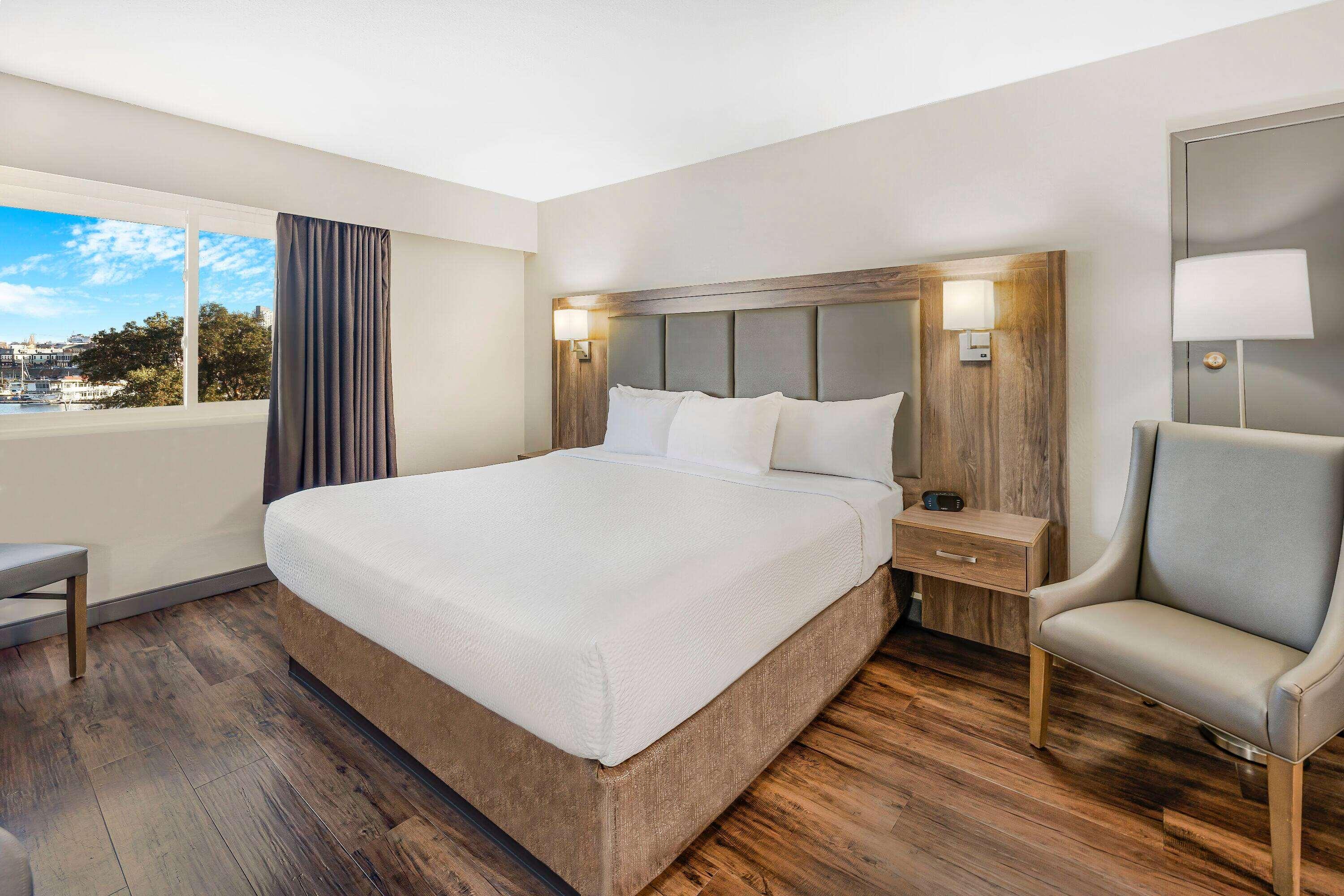 Efficiency, King Bed, Harbour View
