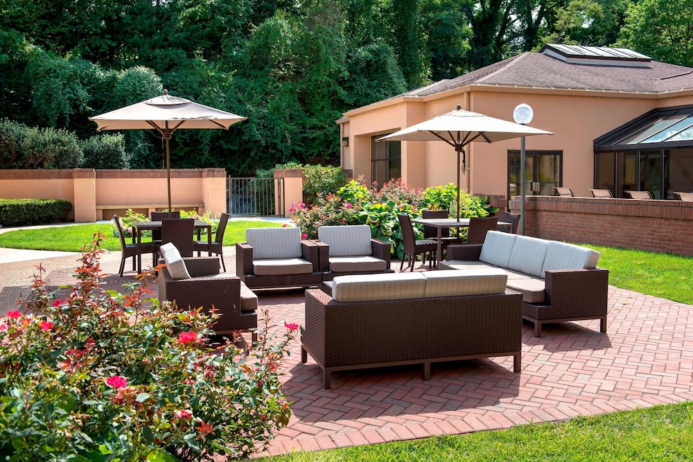 Courtyard Rye 25/27