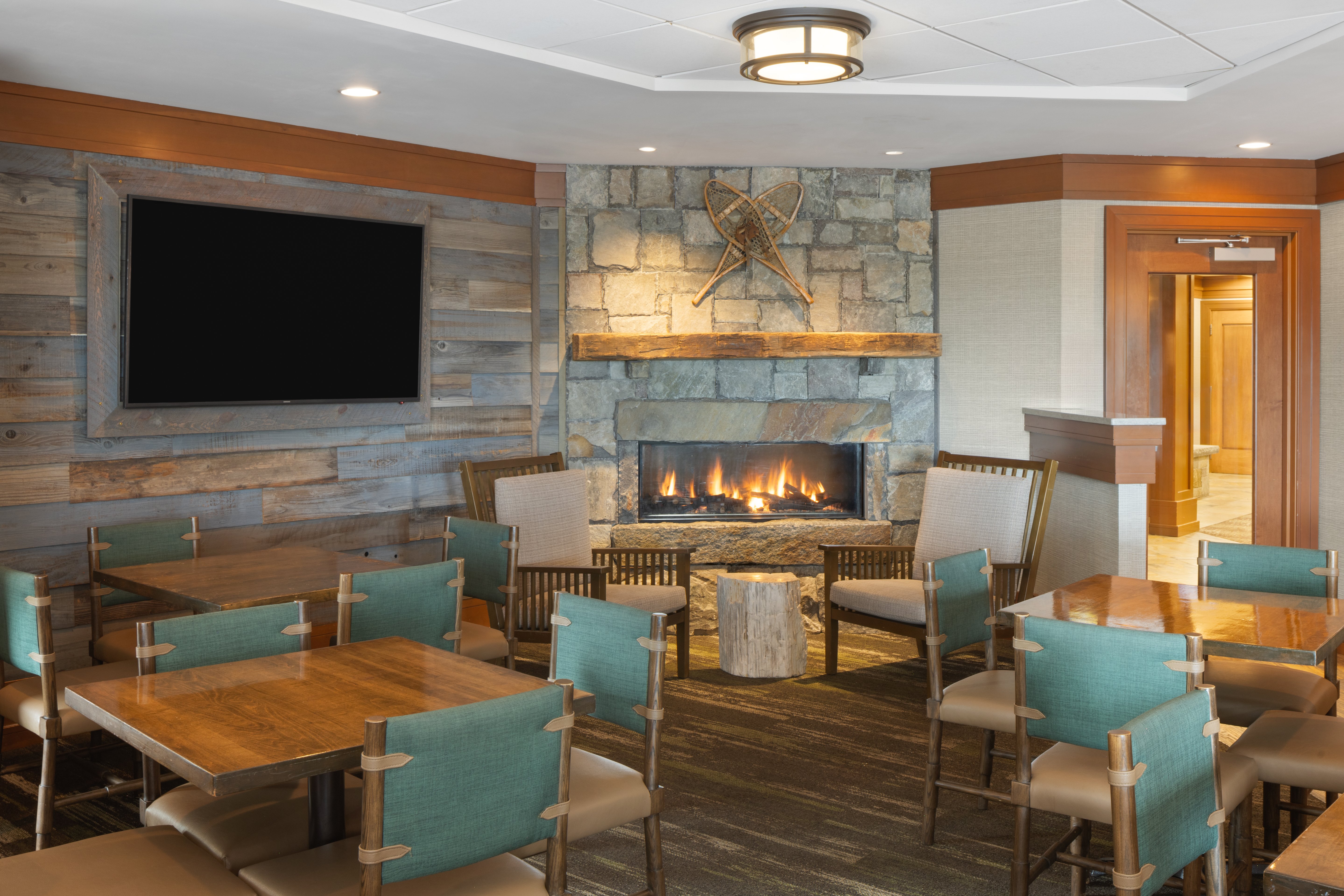 Holiday Inn Resort Lake George Adirondack Area 56/69