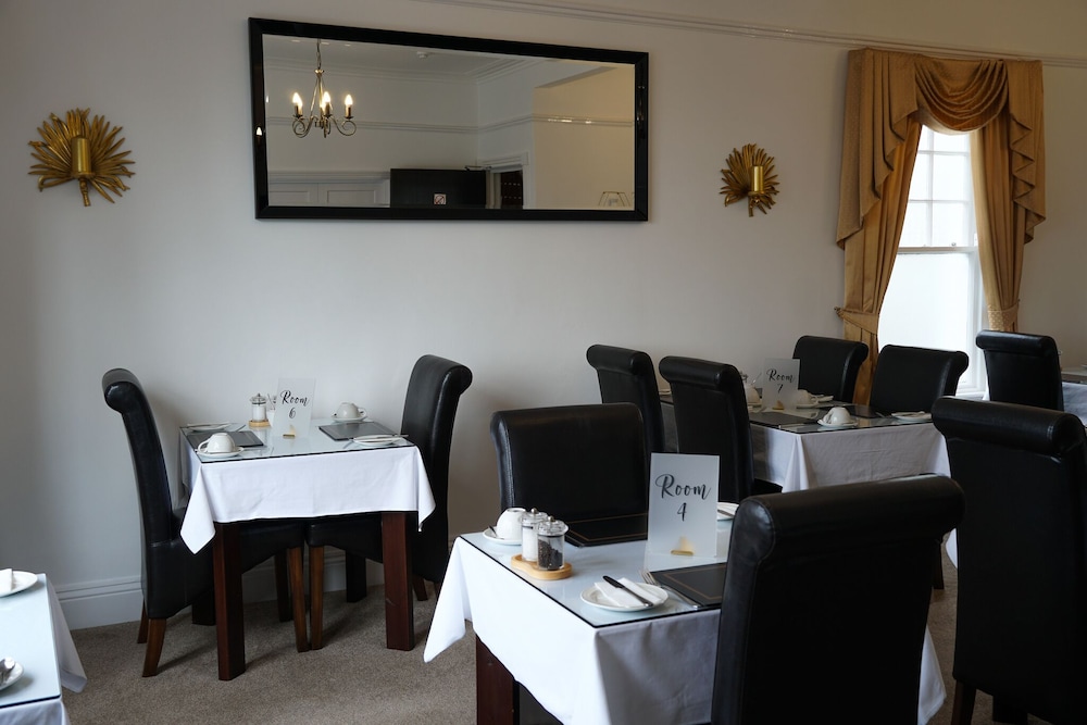 The Sandpiper Guest House 49/50