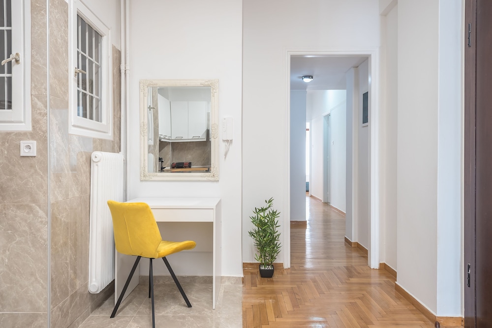 Victorias Secret Apartment 26/35