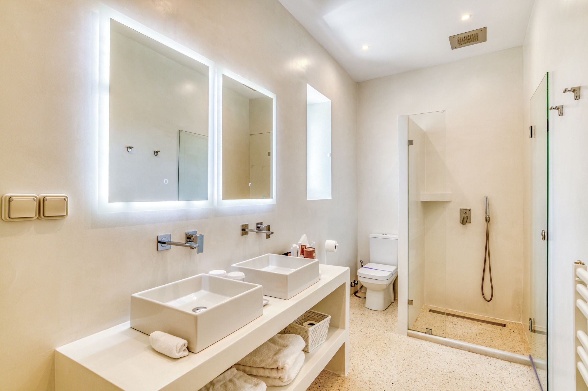 شقة بسرير مزدوج وسرير فردي بإطلالة على الحديقة والبحر بغرفة نوم واحدة، Villa Bellonia 2/2