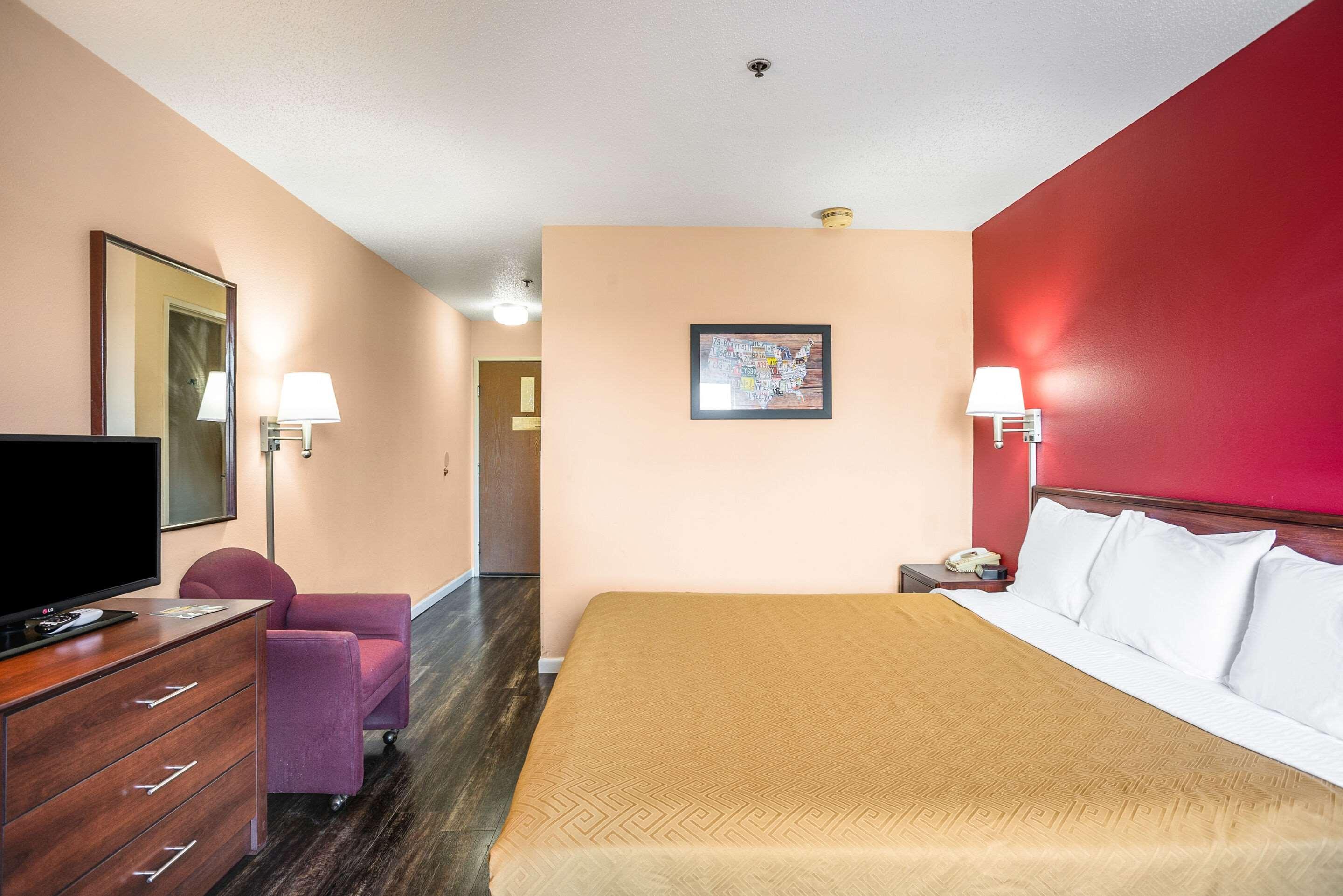 Upgrade, Efficiency, Suite, King Bed
