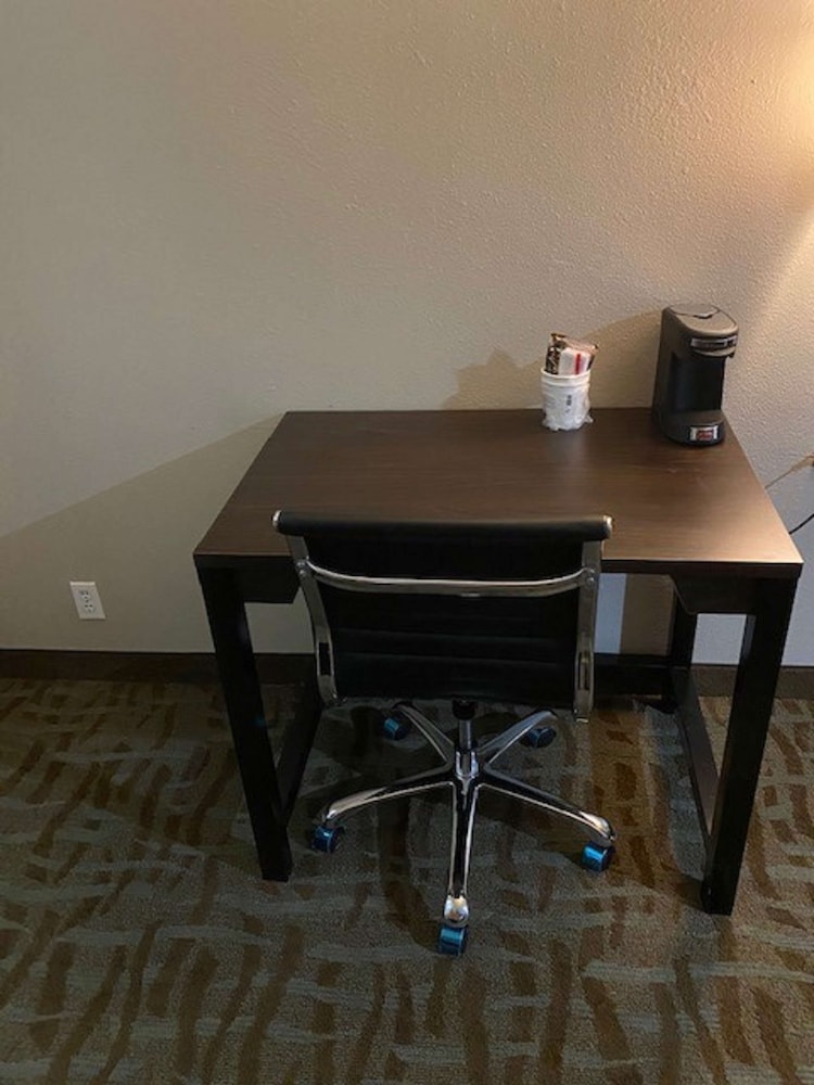 Surestay Hotel By Best Western Alexandria Airport 31/36
