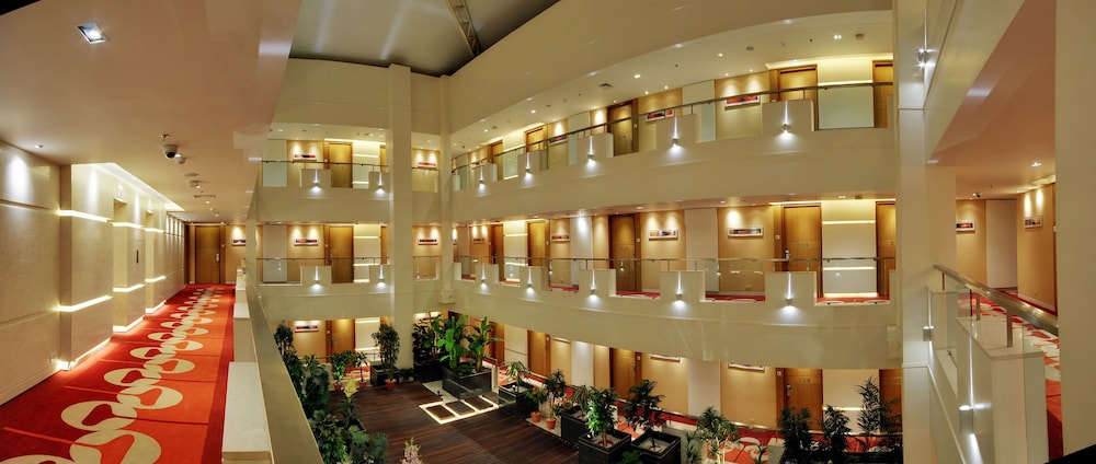 Platinum Hotel 5/43