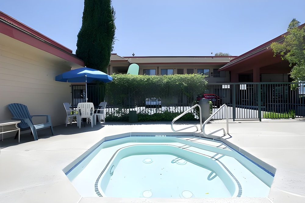 Days Inn by Wyndham Gilroy 11/21