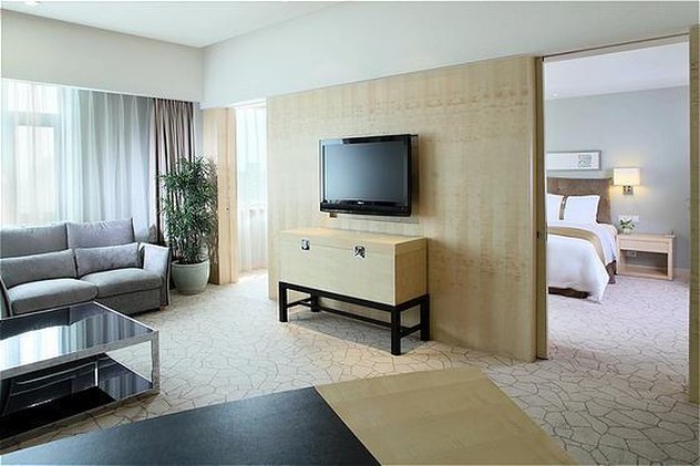 HOLIDAY INN BEIJING DESHENGMEN 30/50