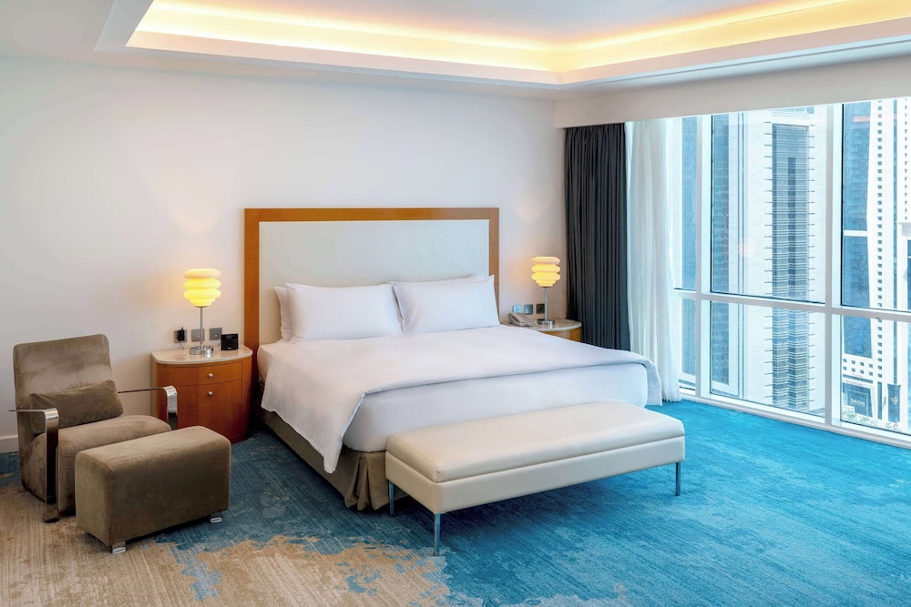 PREMIER, KING BED, SEA VIEW