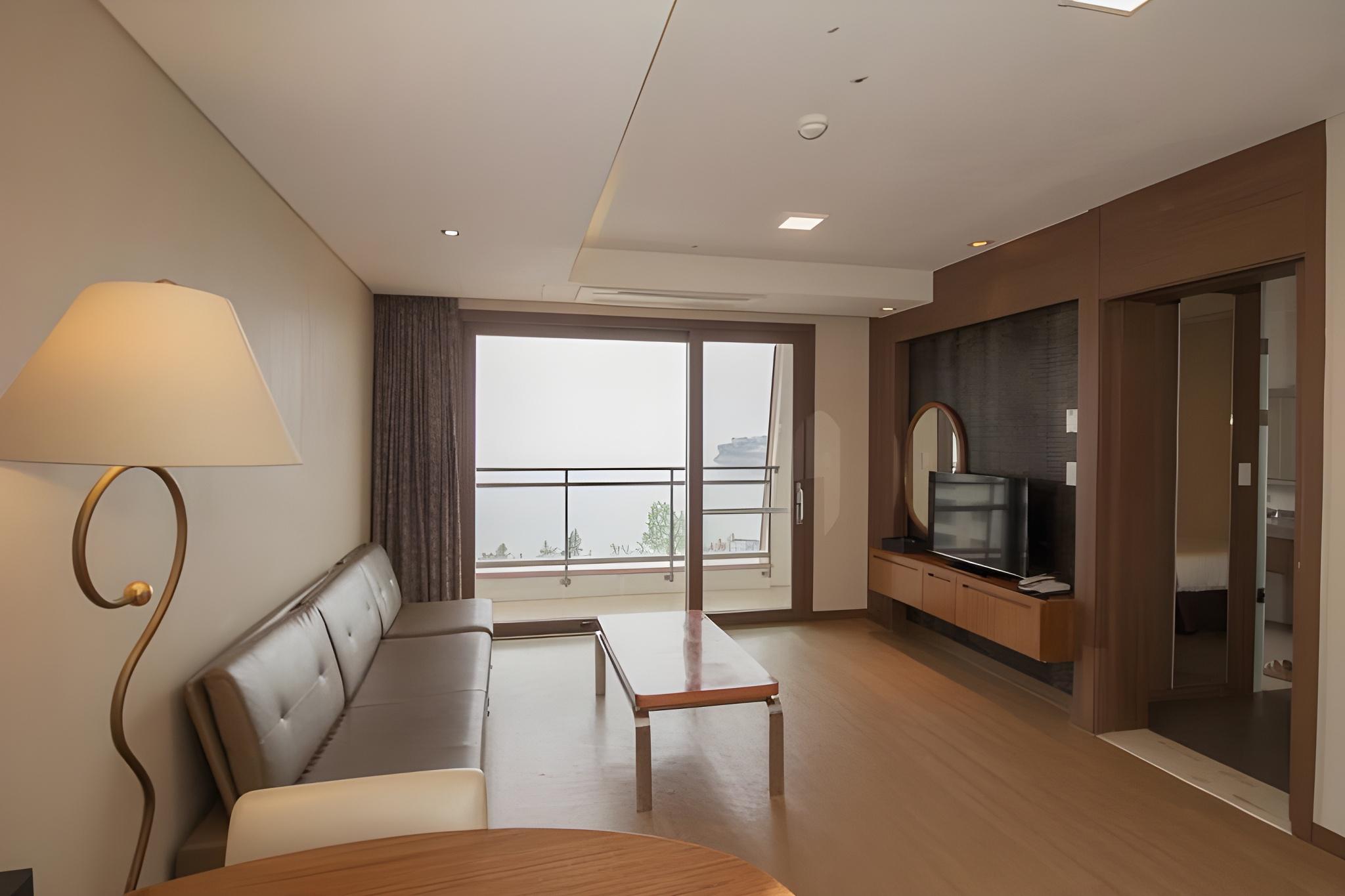 Sunset, Deluxe, Suite, Triple, Ocean View