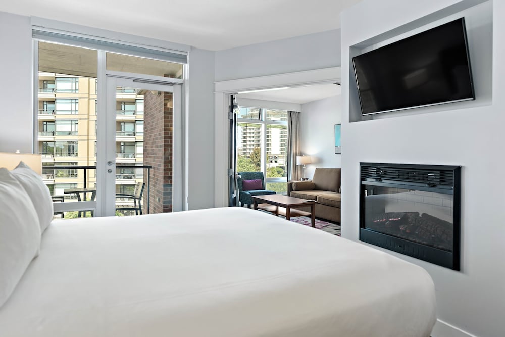 1 BEDROOM, DELUXE, SUITE