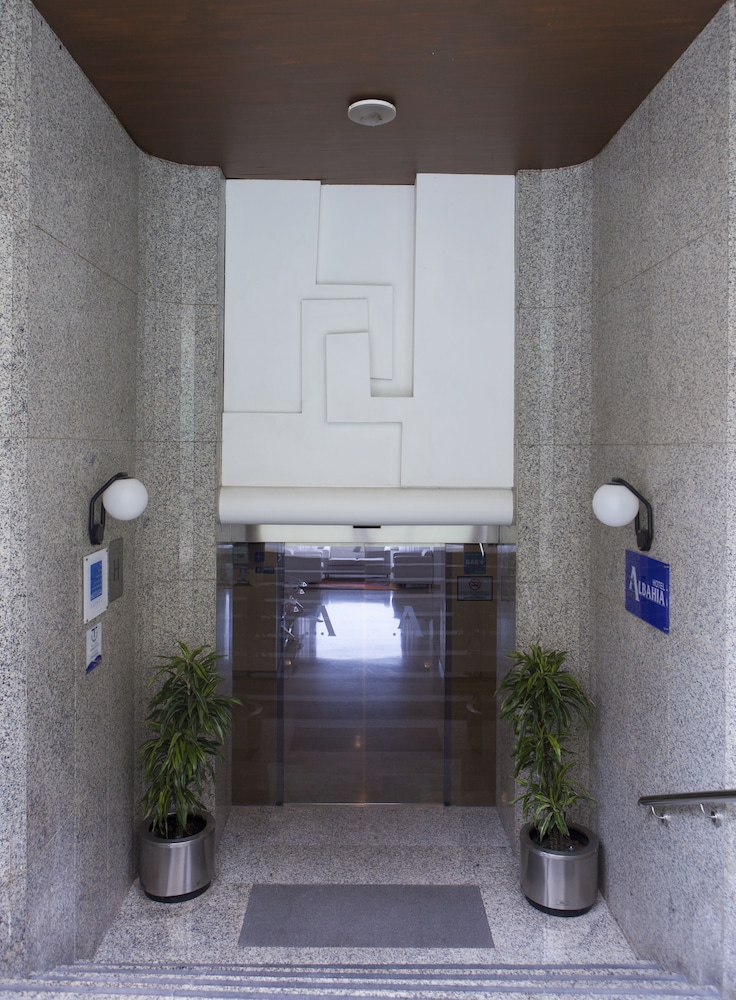 Hotel Albahia 8/50