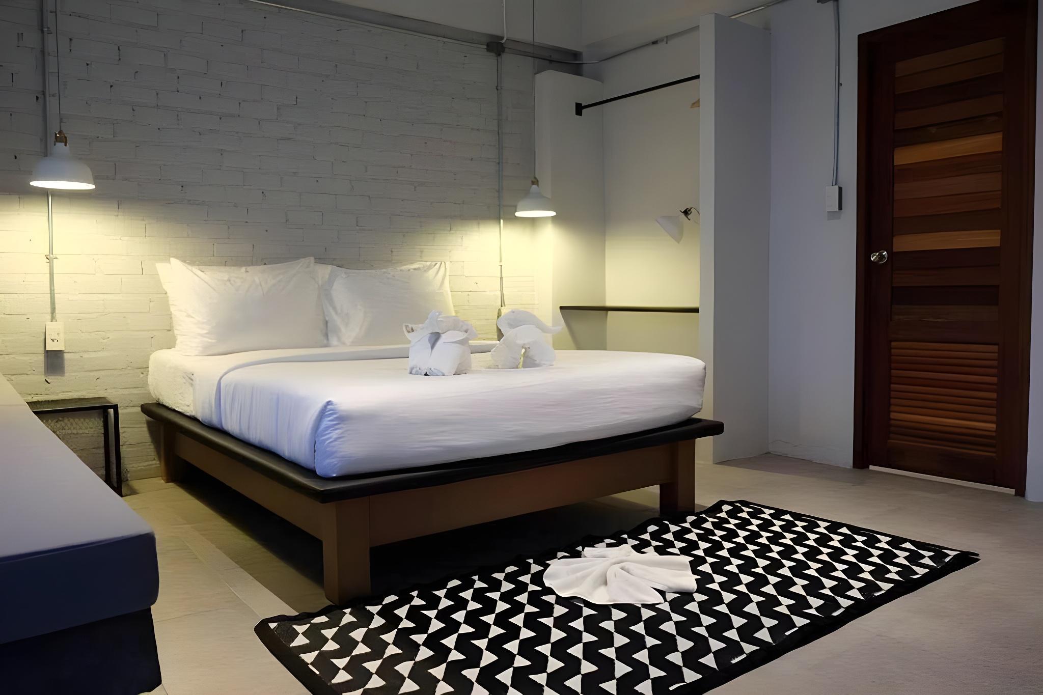 Design, Queen Bed, Park View