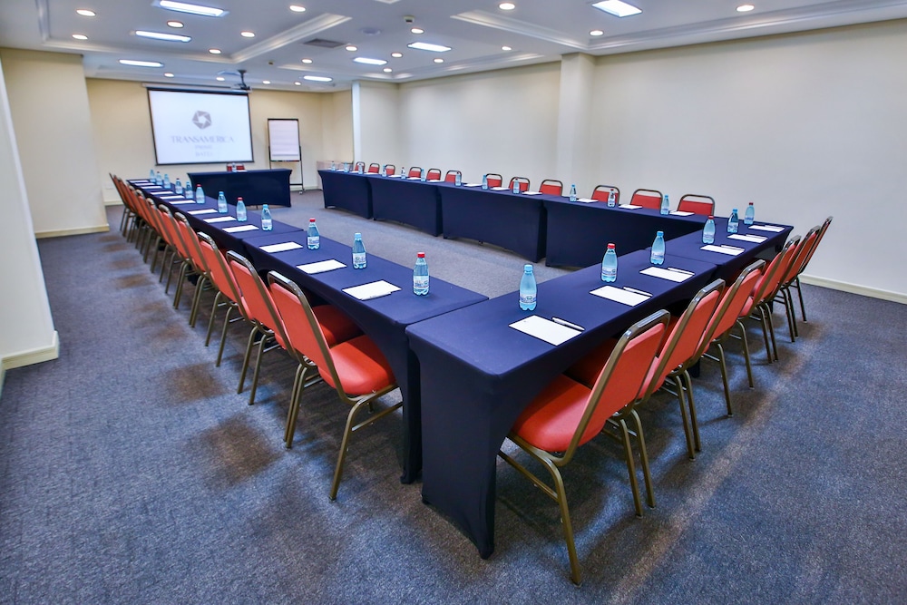 Transamerica Executive Curitiba Batel 54/63