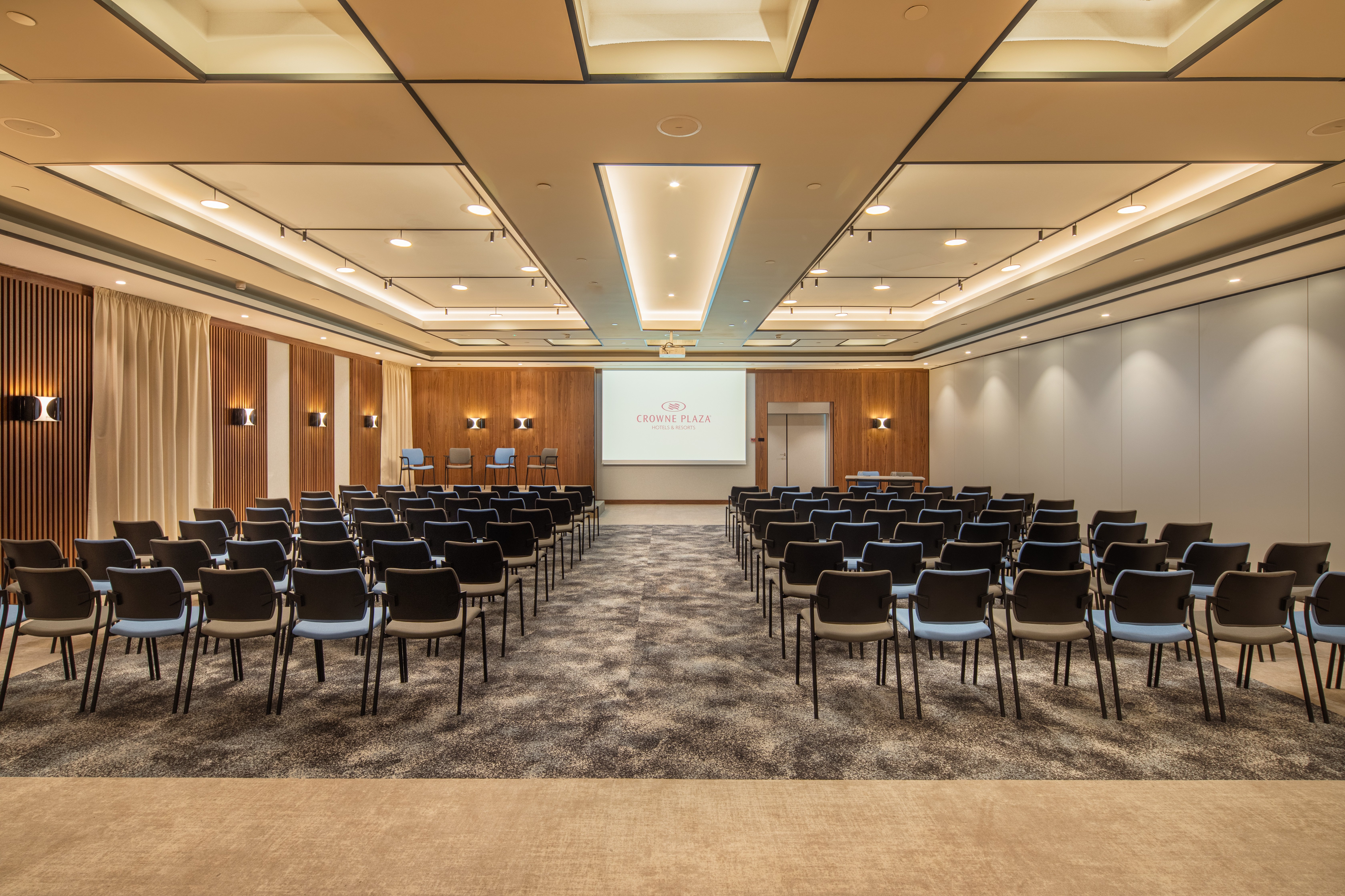 Crowne Plaza Budapest, an IHG Hotel 37/50