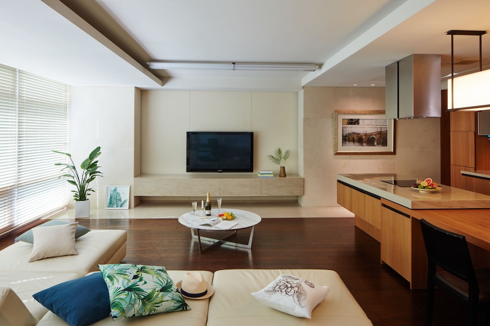The Classic 500 Pentaz Executive Residence 35/73