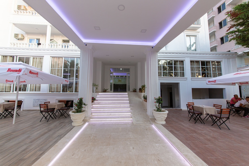 Esal Hotel 28/39