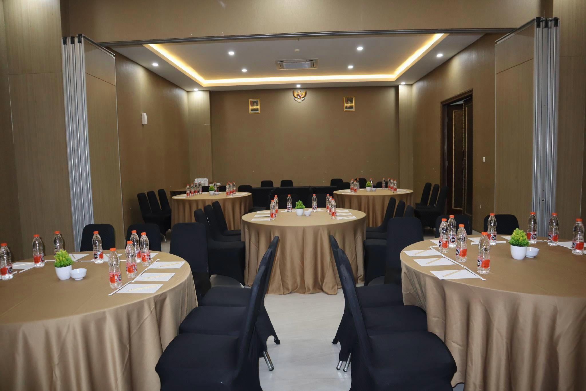 Lynn Hotel Mojokerto 24/28