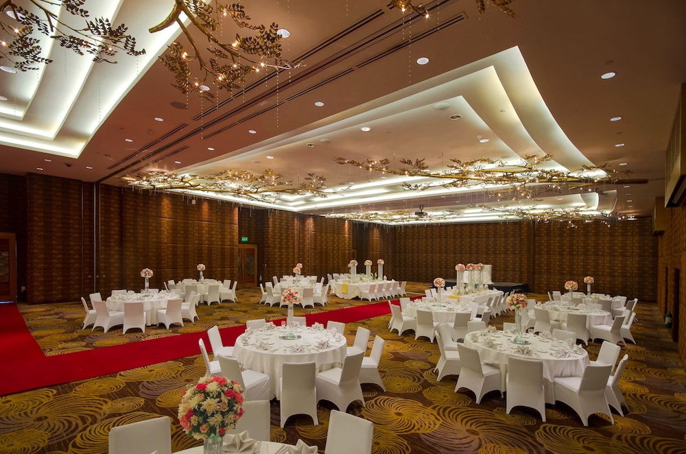 Acacia Hotel Manila 40/54