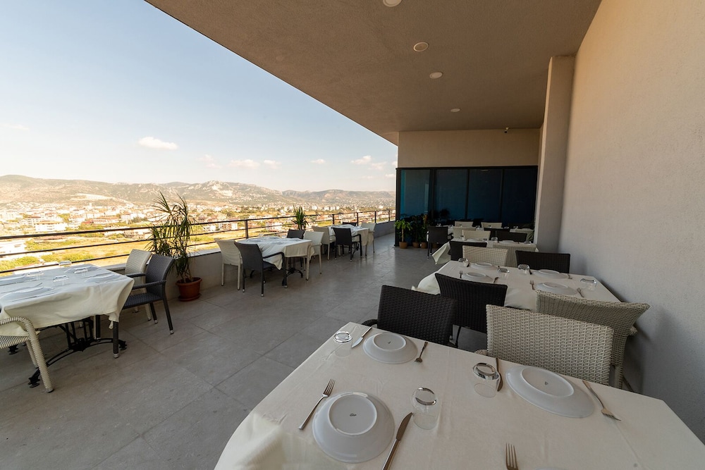 Artes Hotel 31/33