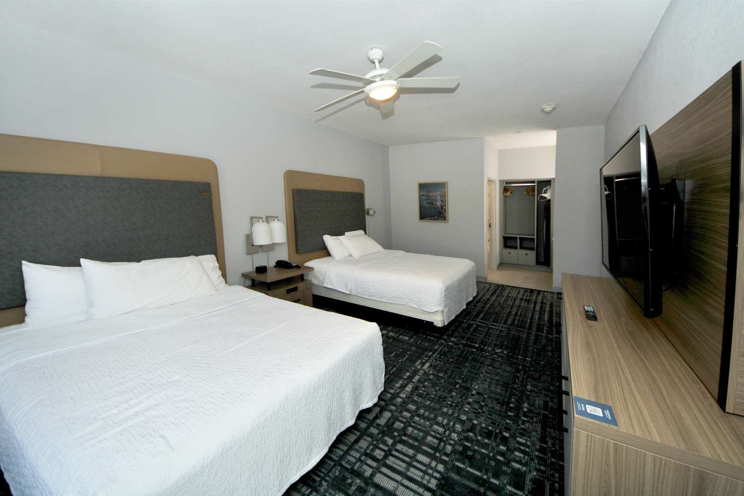 1 BEDROOM, SUITE, 2 QUEEN BEDS