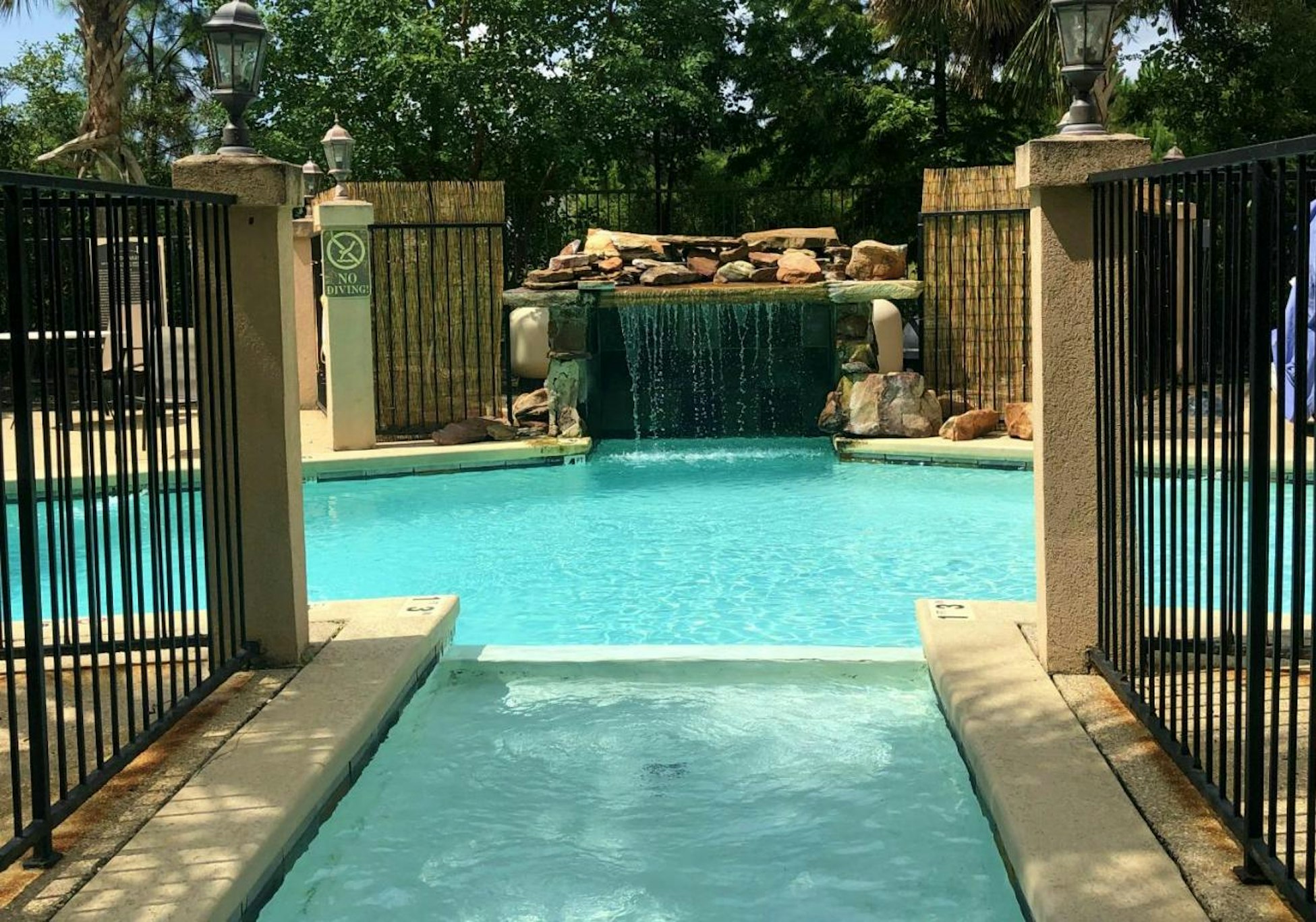 Westay Suites - Covington Mandeville 46/50