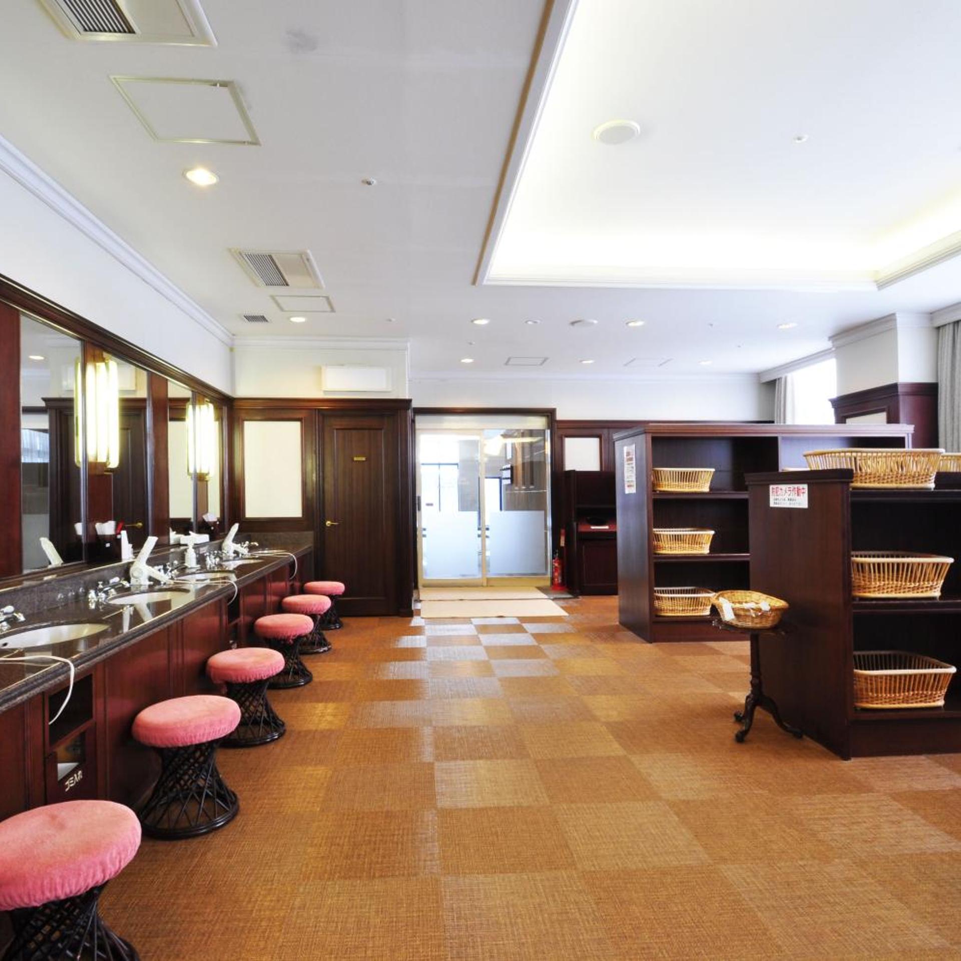 A-Brand Hotel 40/53