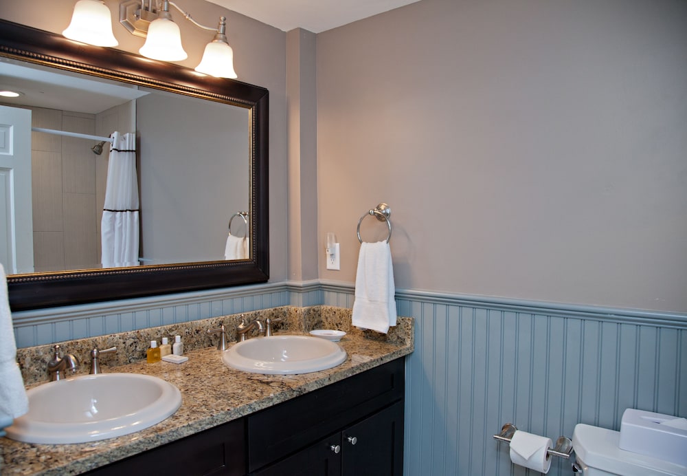 Concord S Colonial Inn 30/30