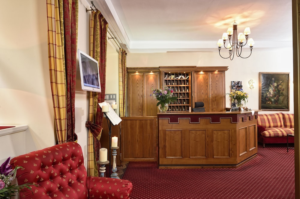 Hotel Graf von Mansfeld 7/50