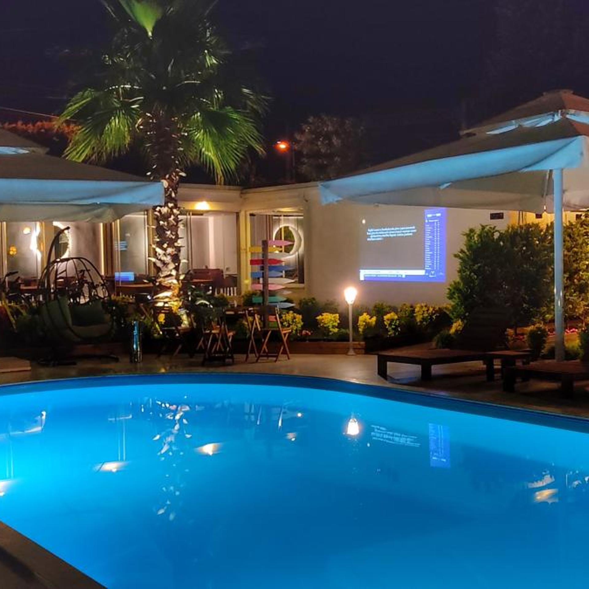 Senler Hotel 2/50