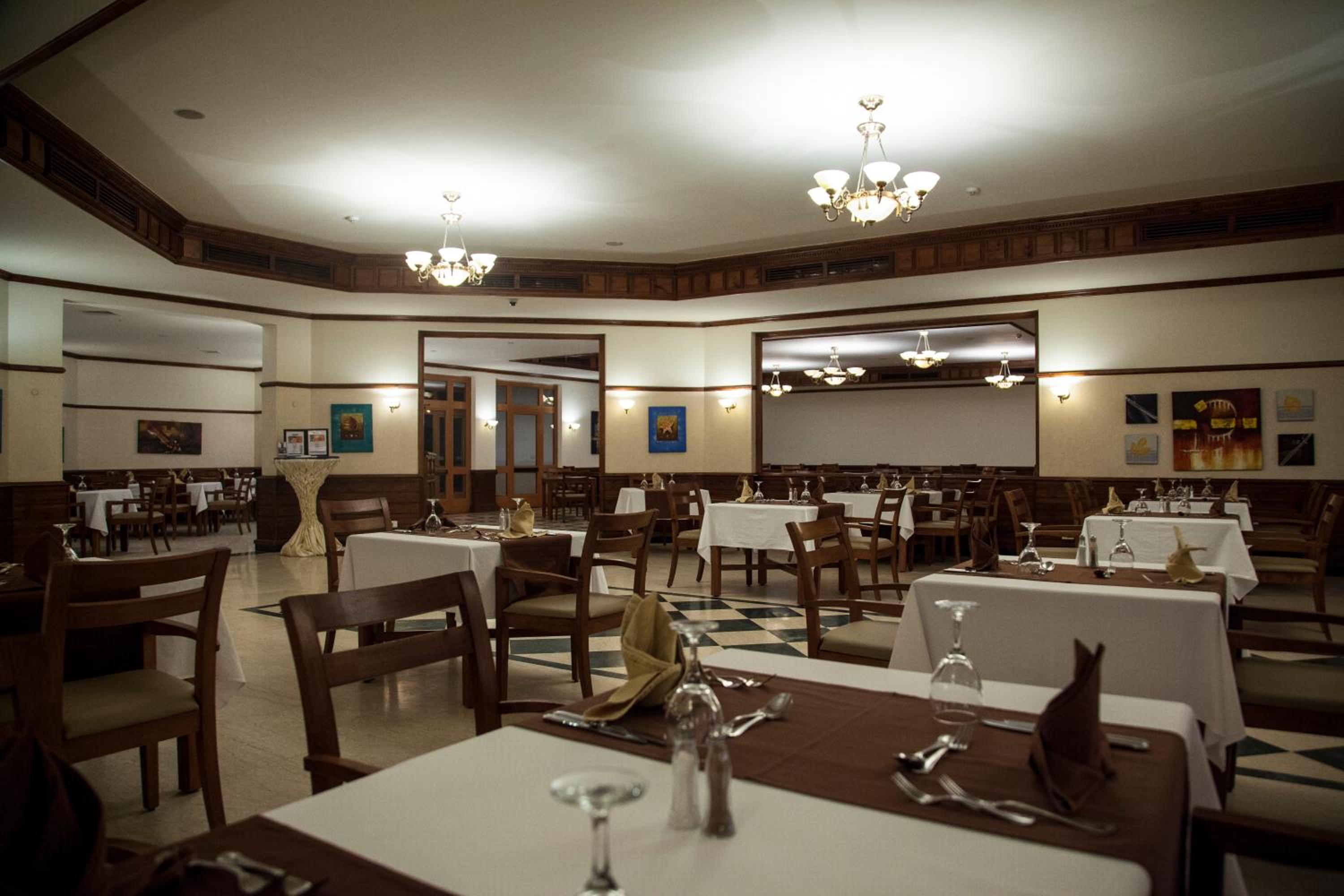 Lahami Bay Beach Resort And Gardens 59/79