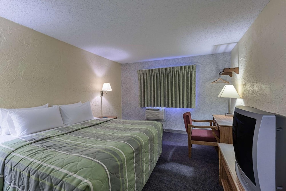 Motel6 Oak Creek, WI 11/53