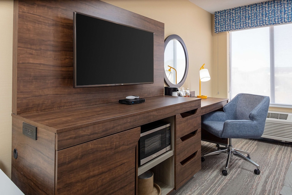 Hampton Inn Castle Rock 54/58