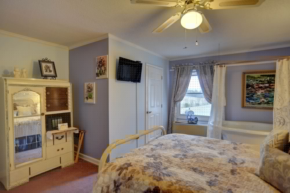 Blue Mountain Mist Country Inn 26/63