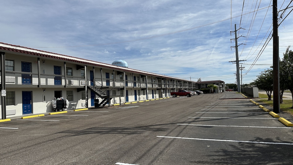 Motel6 Beaumont, TX 44/61