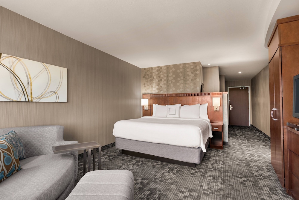 Courtyard by Marriott Philadelphia Montgomeryville 9/37