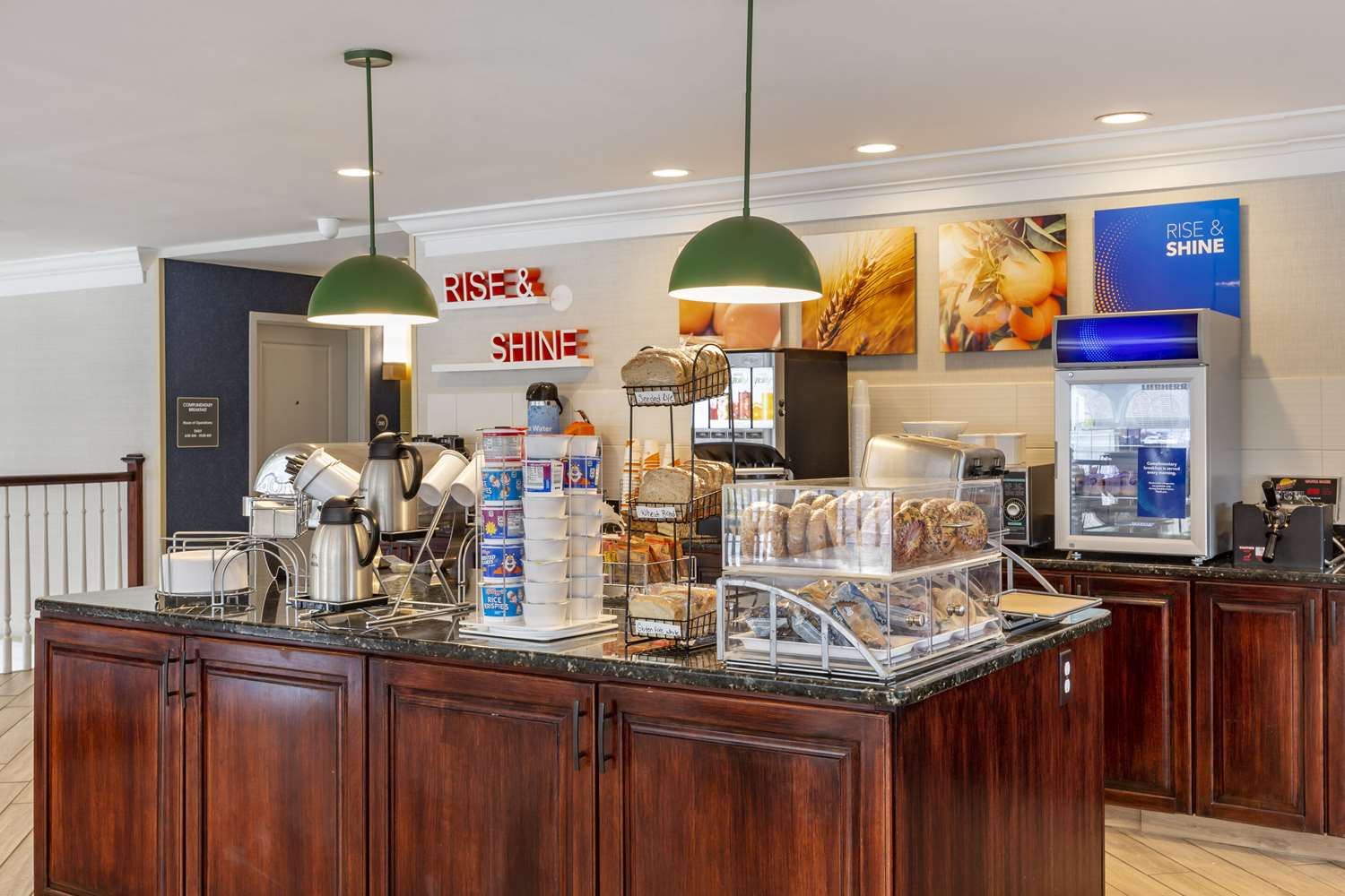 Comfort Inn & Suites East Greenbush - Albany 7/18