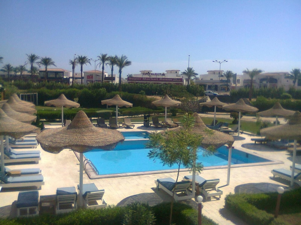 Desert View Hotel 5/48