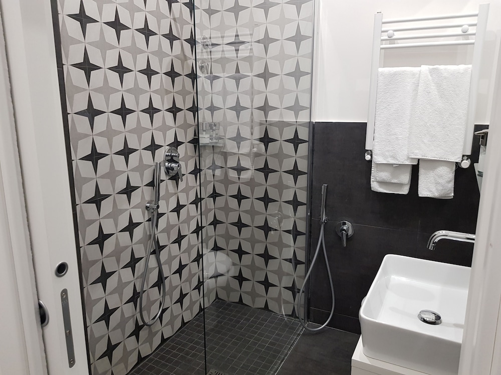 Art Street Hotel 48/49