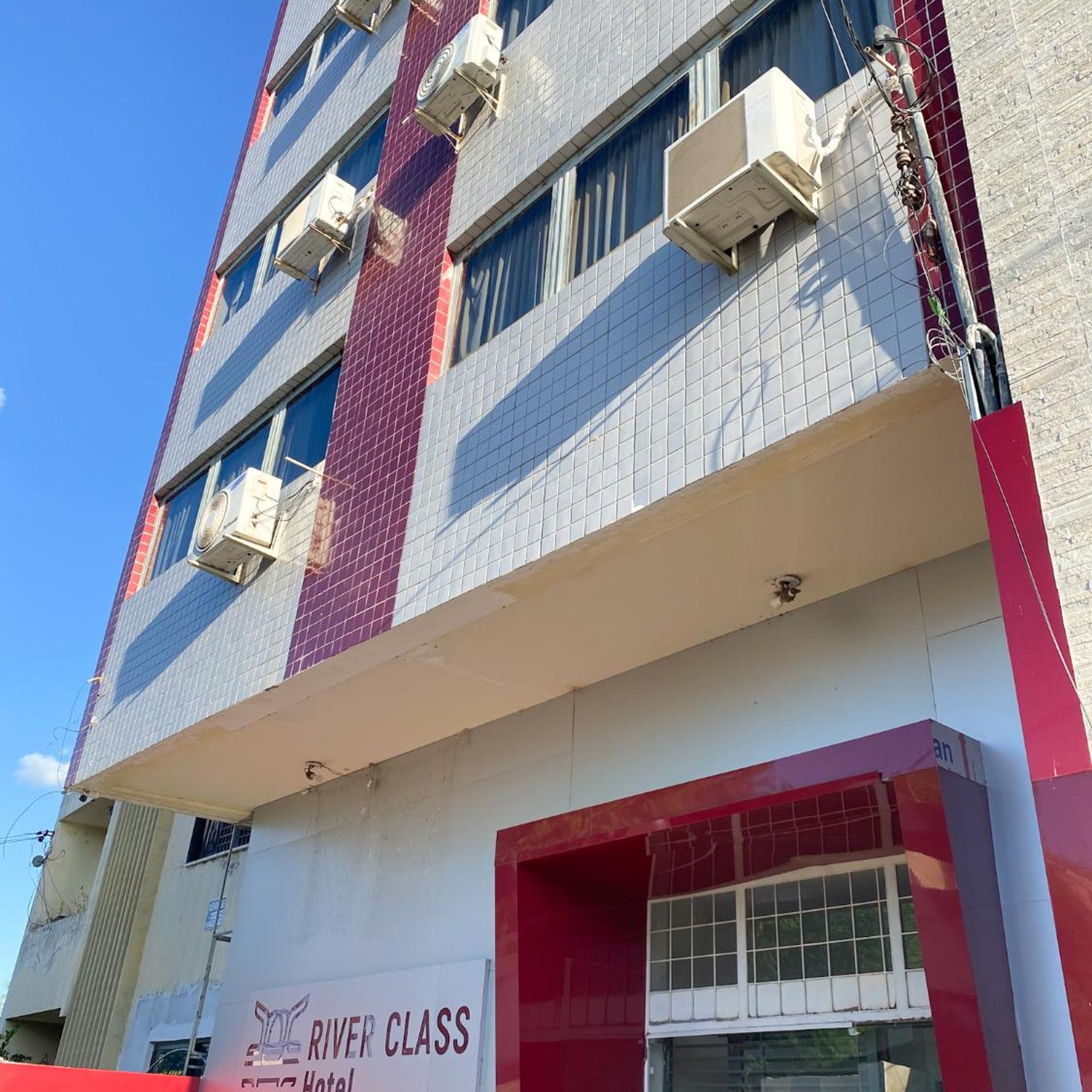 River Class Hotel 4/50