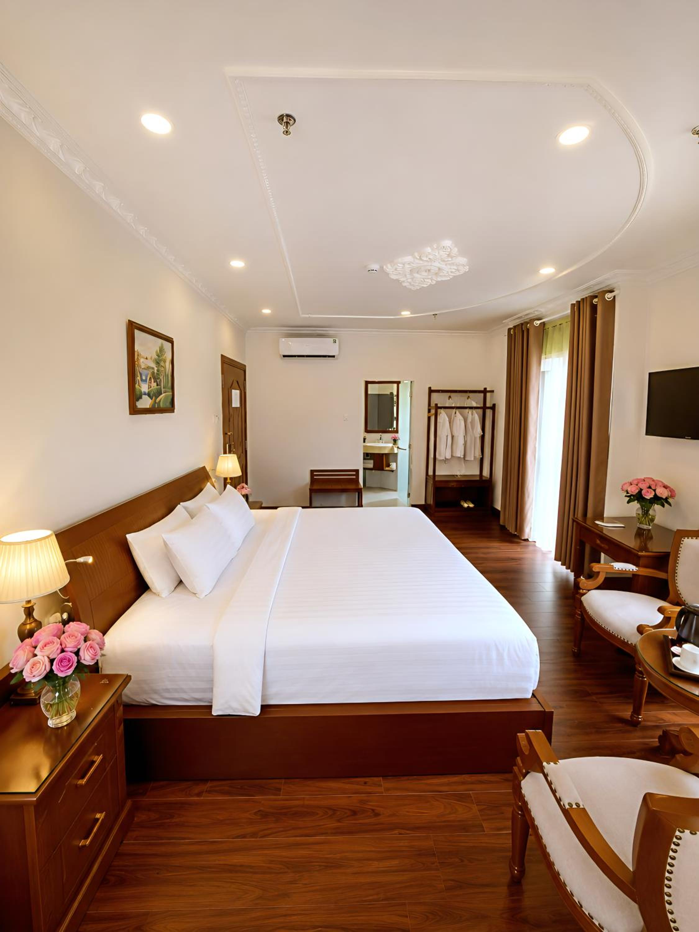 Vip, King Bed, Balcony