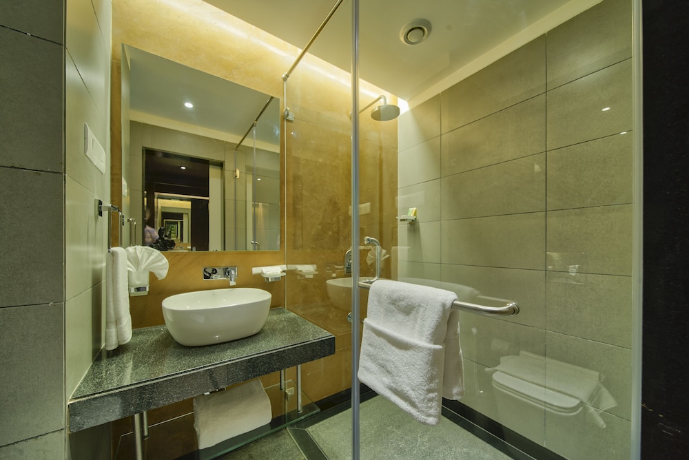 Icon Boutique Hotel by Bhagini 32/33