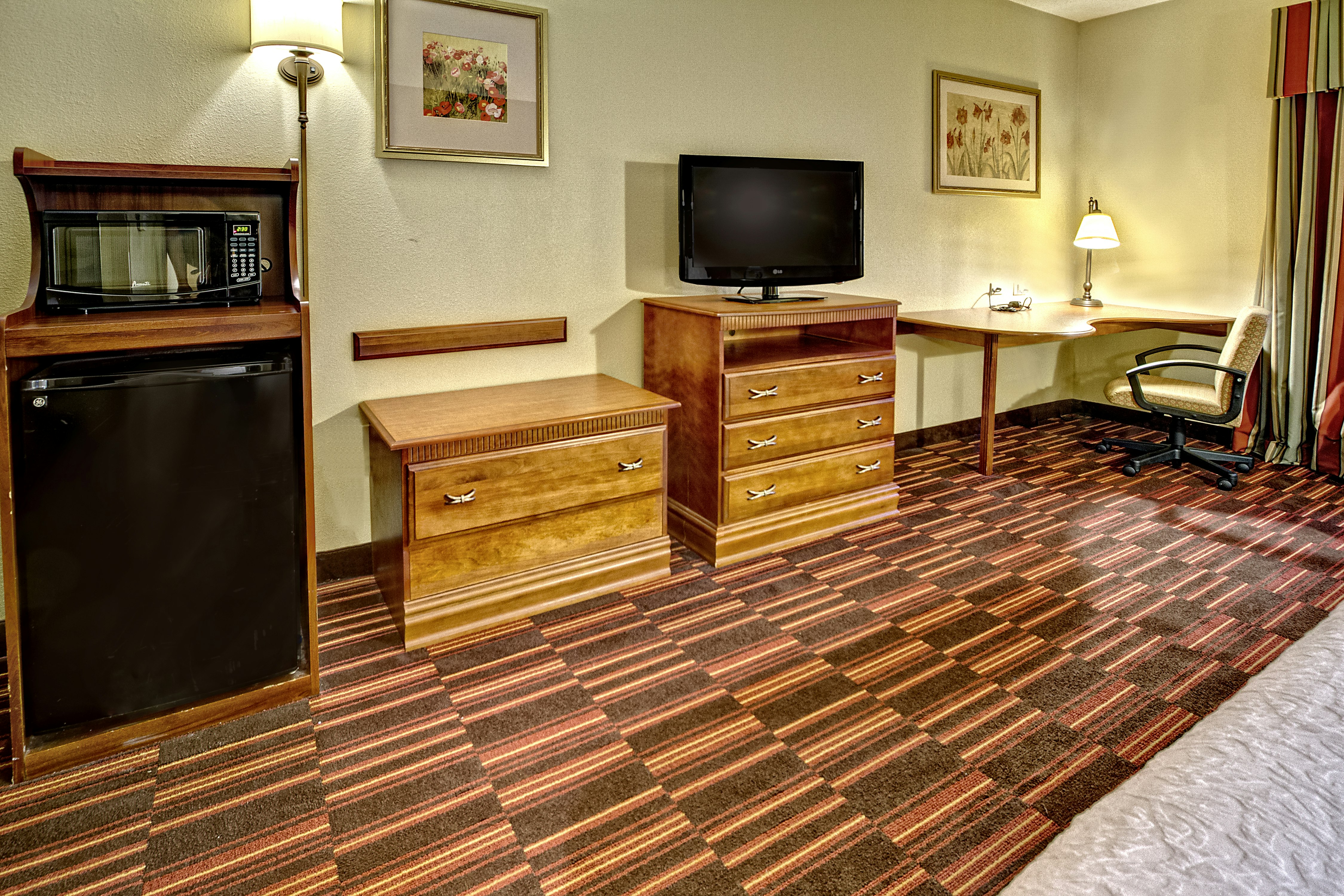 Hampton Inn Cleveland 25/35